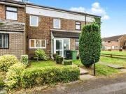 3 Bedrooms Terraced house for rent in Selbourne Walk,...