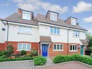 3 Bedrooms Terraced house for rent in St. Thomas Close,...