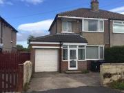 3 Bedrooms Terraced house for rent in Stoneyridge...