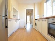 3 Bedrooms Terraced house for rent in The Broadway,...