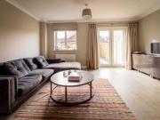 3 Bedrooms Terraced house for rent in Thestfield Drive,...
