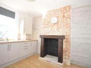 3 Bedrooms Terraced house for rent in Tonbridge Road,...