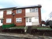 3 Bedrooms Terraced house for rent in Trevor Close,...
