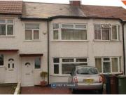 3 Bedrooms Terraced house for rent in Wargrave Road,...