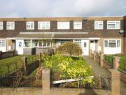 3 Bedrooms Terraced house for rent in Western Avenue,...