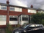 3 Bedrooms Terraced house for rent in Whitland Drive,...