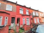 3 Bedrooms Terraced house for sale in Ash Road, Luton LU4