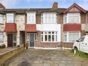 3 Bedrooms Terraced house for sale in Bridport Avenue,...