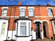 3 Bedrooms Terraced house for sale in Clarke Road,...