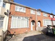 3 Bedrooms Terraced house for sale in Connaught Road,...
