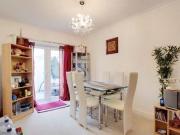 3 Bedrooms Terraced house for sale in Elmer Gardens,...