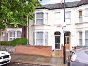 3 Bedrooms Terraced house for sale in Gloucester Road,...