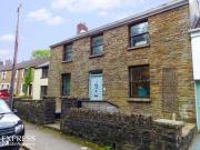 3 Bedrooms Terraced house for sale in Henfaes Road,...