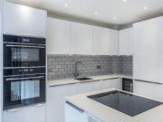 3 Bedrooms Terraced house for sale in Jennings Park...