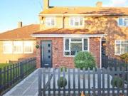 3 Bedrooms Terraced house for sale in Jessel Drive,...