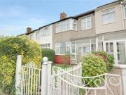 3 Bedrooms Terraced house for sale in Larmans Road,...