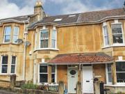 3 Bedrooms Terraced house for sale in Magdalen Avenue,...