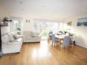3 Bedrooms Terraced house for sale in Maytree Close,...