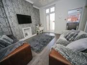 3 Bedrooms Terraced house for sale in Park Avenue, Great...