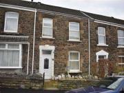 3 Bedrooms Terraced house for sale in Pentre Treharne...