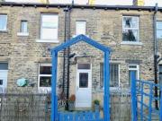 3 Bedrooms Terraced house for sale in Shay Lane, Halifax HX3