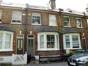 3 Bedrooms Terraced house for sale in Station Road,...
