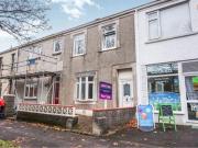 3 Bedrooms Terraced house for sale in Station Road,...