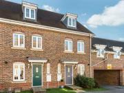 3 Bedrooms Terraced house for sale in Wellswood,...
