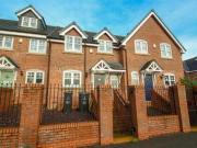3 Bedrooms Town house for rent in Uttoxeter Road, Blythe...