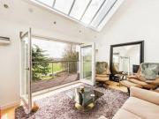 3 Bedrooms Town house for sale in South Road, Haywards...
