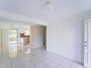3 BEDROOMS TOWNHOUSE IN DURACK