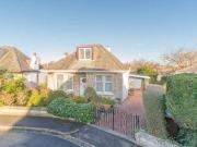 3 Bedrooms Villa for sale in 4 Drylaw Green, Edinburgh EH4