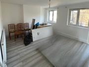 3 beds Maisonette For Rent