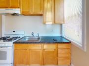 3 Br, 1 bath, Apartment 17 Langdon Street