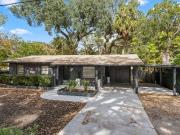 3 Br, 1 bath, Single Family 4303 W Woodlawn Ave