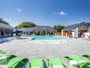 3 BR, 2 BA Apartment 1201 East Park Boulevard Unit 2021,...