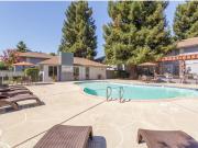 3 BR, 2 BA Apartment 725 Howe Ave Unit 066, Sacramento,...