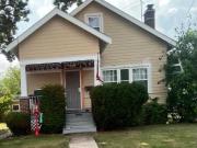 3 Br, 2 bath, Apartment 19608 Cherokee Avenue