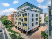 3 Br, 2 bath, Apartment 605 Concord Ave