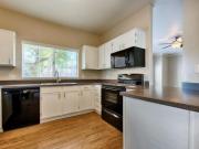 3 Br, 2 bath, Apartment 801 N Federal St