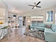 3 Br, 2 bath, Apartment 825 West Queen Creek Road