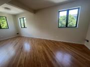 3 Br, 2 bath, Single Family 2459 North Greenview Avenue