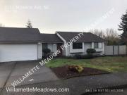 3 Br, 2 bath, Single Family 3232 Monroe Ave NE