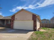 3 Br, 3 bath, Townhouse/Brownstone/RowHouse 10603 W Douglas