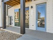 3 Br, 2 bath, Townhouse/Brownstone/RowHouse 19290 East...