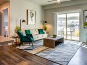 3 BR, 3 BA Apartment 2001 South Hudson Avenue Unit H H...