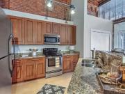 3 Br, 3 bath, Apartment 605 W Main St