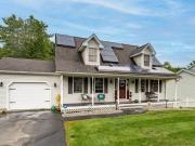 3 Br, 3 bath, Single Family 11 Gates Ave