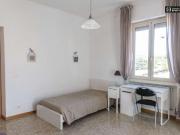 3 camere da letto, Rome Rome 00149 84146022