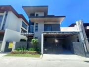 3 Carport Elegant House and Lot for Sale 3Storey in...